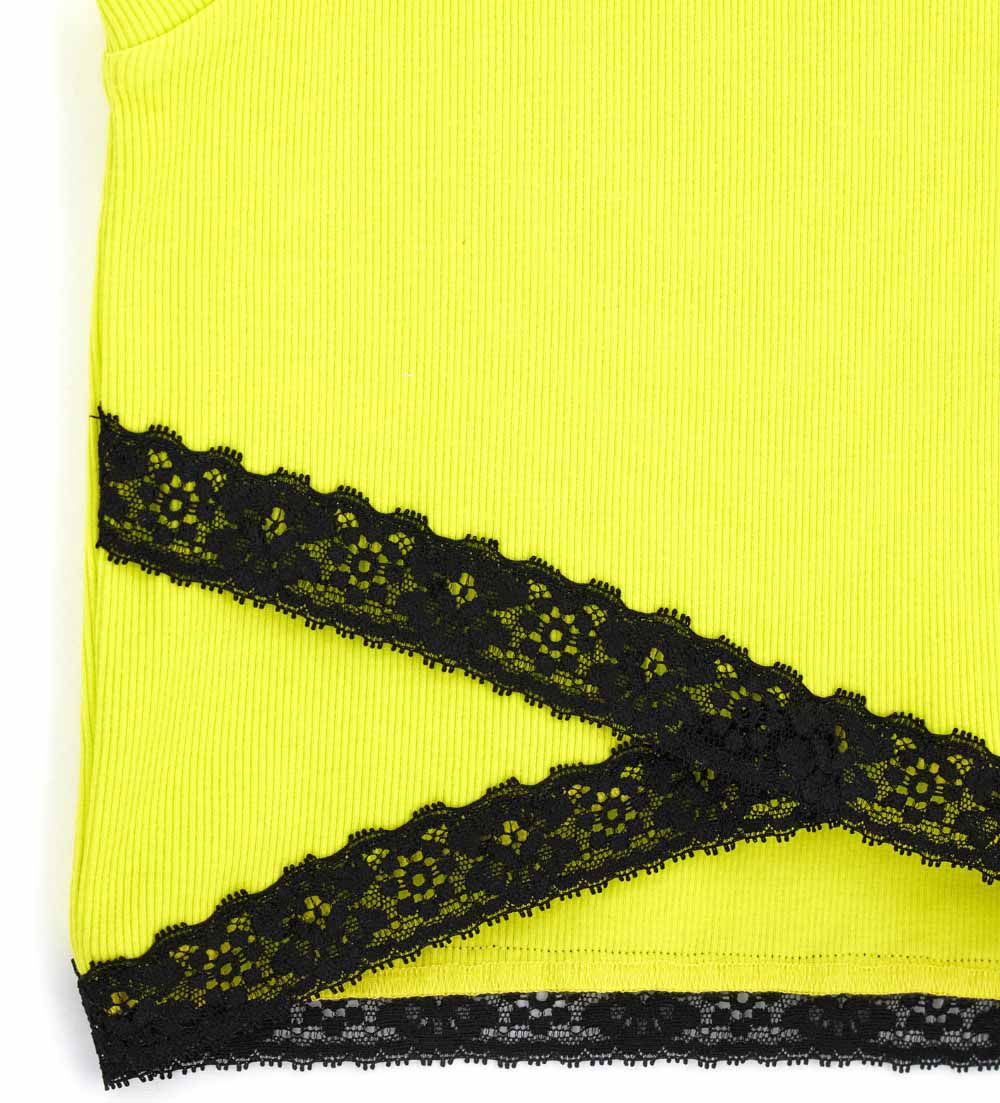 T-Shirt - Black and White